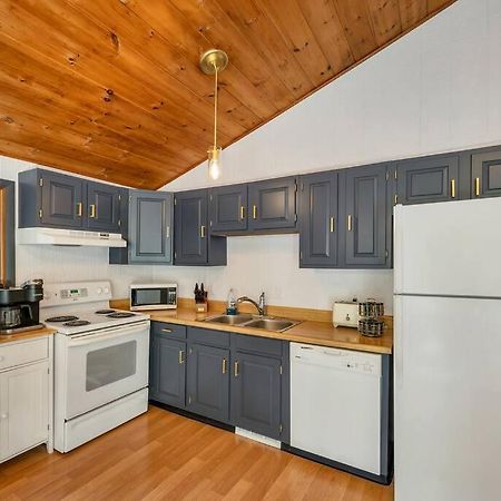 Gunstock & Lakes Region Year Round Chalet غيلفورد المظهر الخارجي الصورة