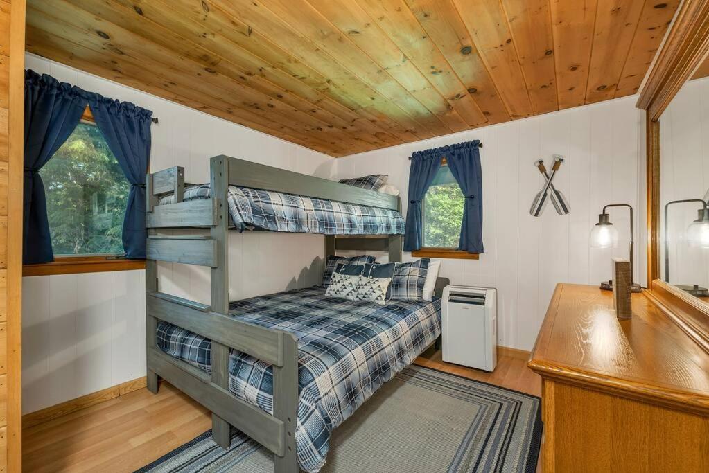 Gunstock & Lakes Region Year Round Chalet غيلفورد المظهر الخارجي الصورة