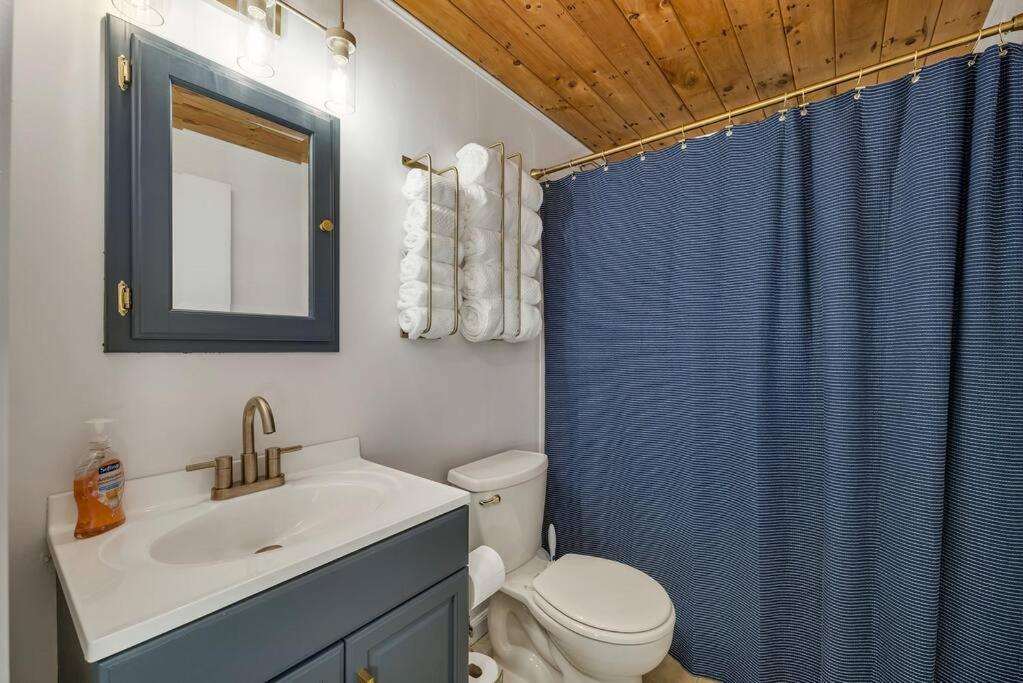 Gunstock & Lakes Region Year Round Chalet غيلفورد المظهر الخارجي الصورة