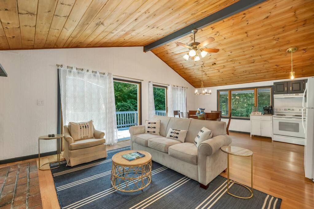 Gunstock & Lakes Region Year Round Chalet غيلفورد المظهر الخارجي الصورة